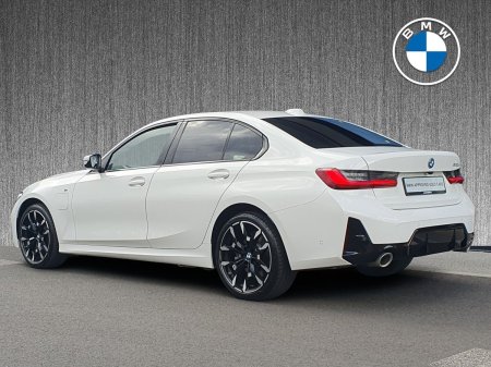2025 BMW 3-Series - photo 2