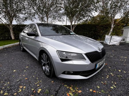 2019 Skoda Superb - photo 2