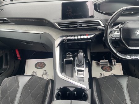 2018 Peugeot 5008 - photo 15