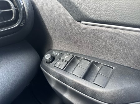 2026 Toyota Yaris Cross - photo 14
