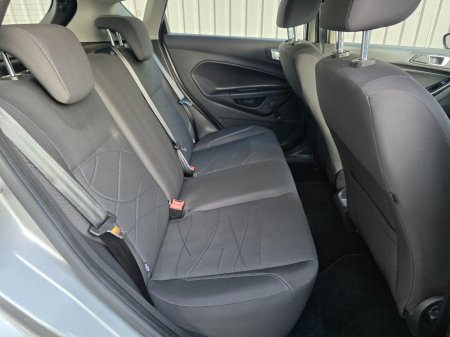 2016 Ford Fiesta - photo 19