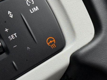2025 Land Rover Defender - photo 23