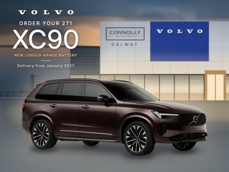 2027 Volvo XC90 T8 Ultra Dark PHEV