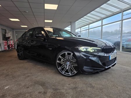 2023 BMW 3-Series - photo 2