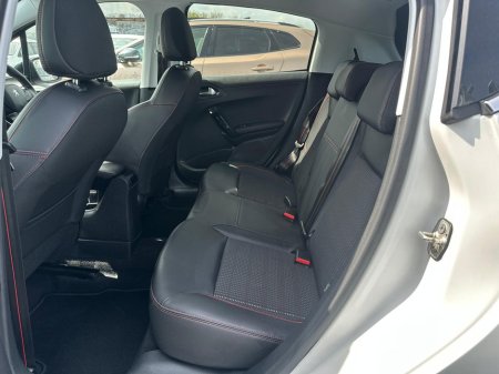 2017 Peugeot 208 - photo 15