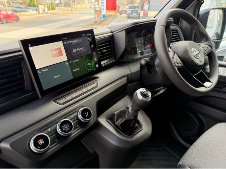2027 Nissan Interstar - photo 22