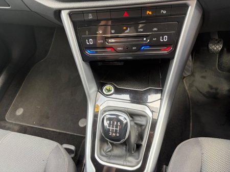 2023 Volkswagen T-Roc - photo 18