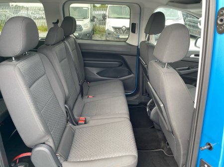 2025 Ford Tourneo Connect - photo 15