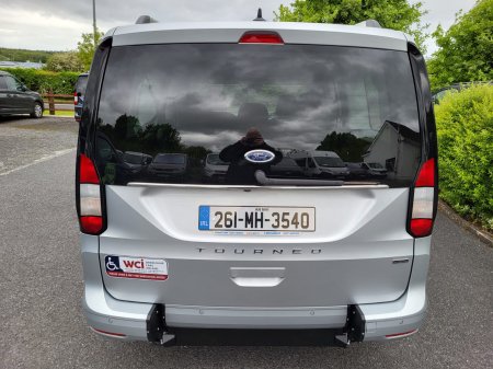 2026 Ford Tourneo Connect - photo 8