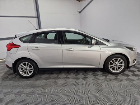 2017 Ford Focus - photo 10