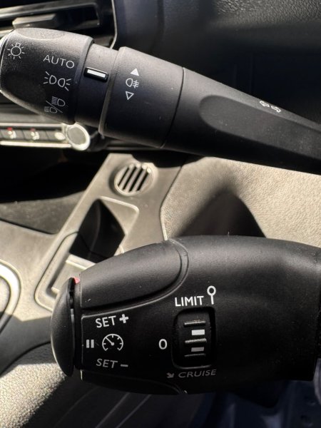 2020 Peugeot Partner - photo 11