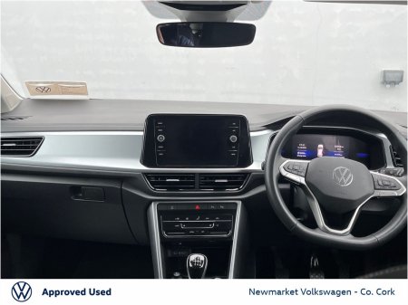 2024 Volkswagen T-Roc - photo 2