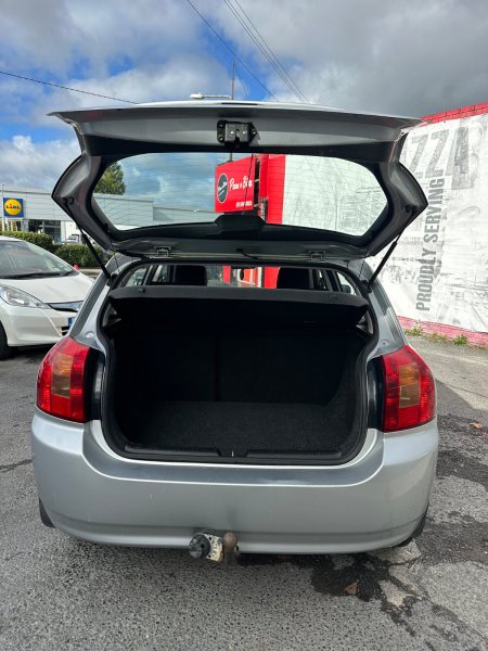 2004 Toyota Corolla - photo 15