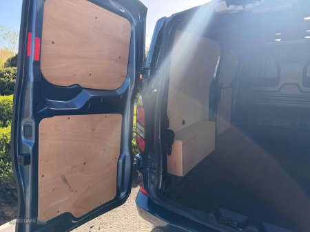 2025 Ford Transit Custom - photo 5