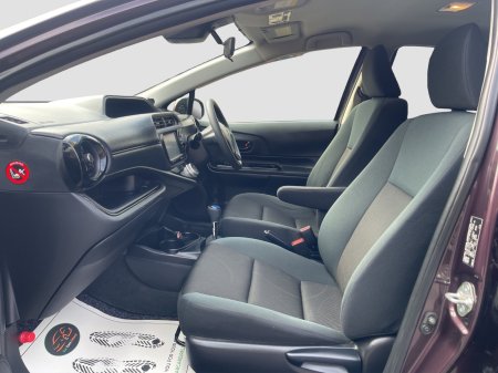 2016 Toyota Aqua - photo 18