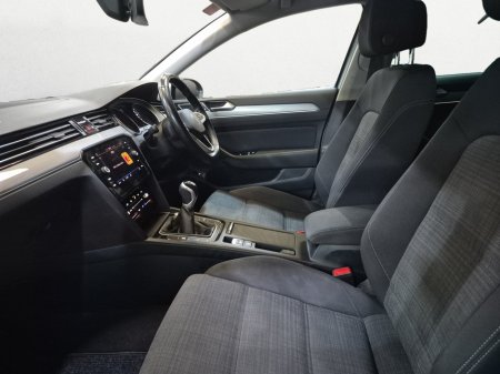 2022 Volkswagen Passat - photo 18