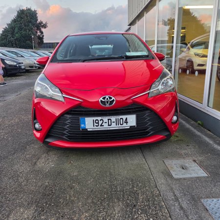 2019 Toyota Yaris - photo 2