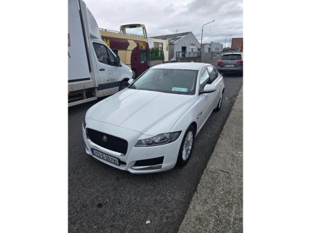 2017 Jaguar XF - photo 13