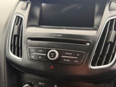 2017 Ford Focus - photo 13