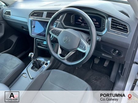 2021 Volkswagen Tiguan - photo 7