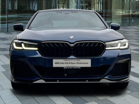2020 BMW 5-Series - photo 2
