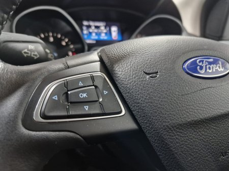 2017 Ford Focus - photo 29