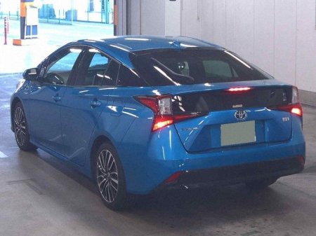 2019 Toyota Prius - photo 2