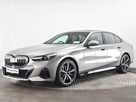 2026 BMW 5-Series - photo 23