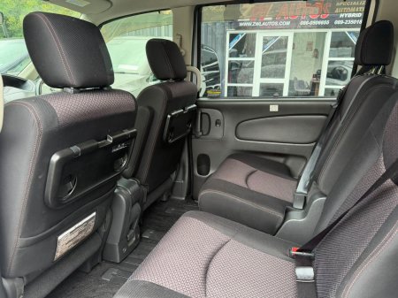 2013 Nissan Serena - photo 17