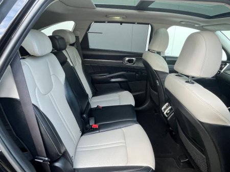 2023 Kia Sorento - photo 12