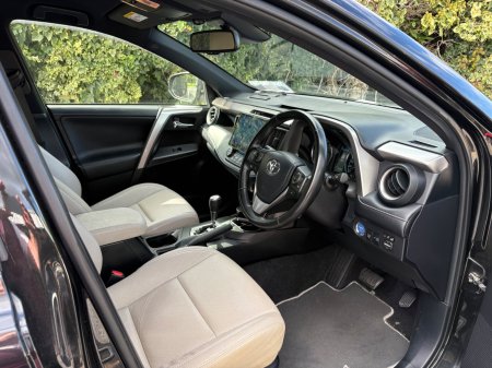 2017 Toyota RAV4 - photo 5