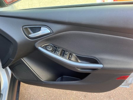 2014 Ford Focus - photo 18