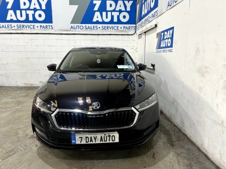 2023 Skoda Octavia - photo 2
