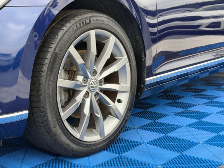 2019 Volkswagen Passat - photo 15