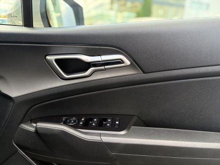 2026 Kia Sportage - photo 9