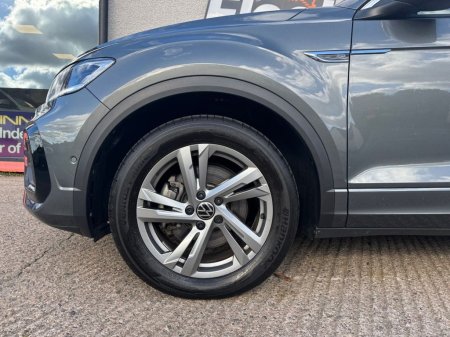 2025 Volkswagen T-Roc - photo 8