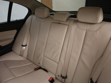 2017 BMW 3-Series - photo 16