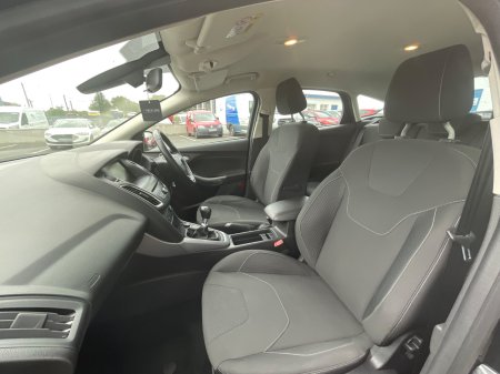2016 Ford Focus - photo 10