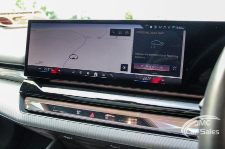 2025 BMW 5-Series - photo 22