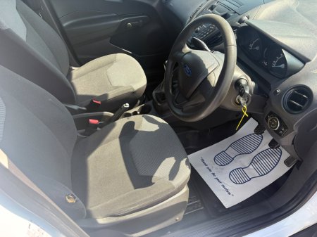 2017 Ford Transit Courier - photo 8