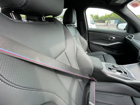2025 BMW 3-Series - photo 15