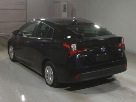 2021 Toyota Prius - photo 2