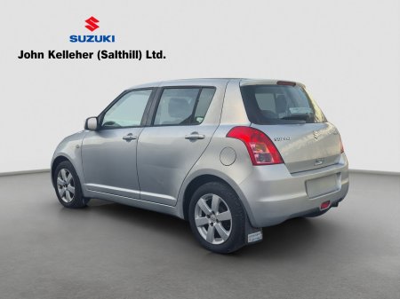 2010 Suzuki Swift - photo 8