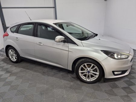 2017 Ford Focus - photo 2