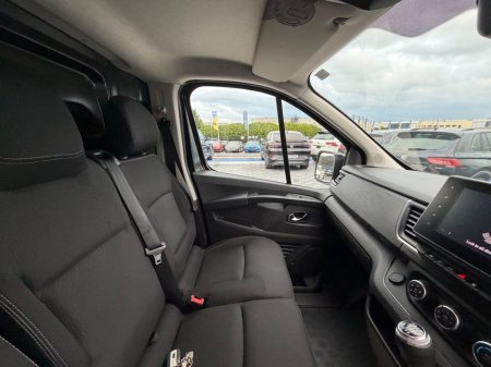 2023 Renault Trafic - photo 28