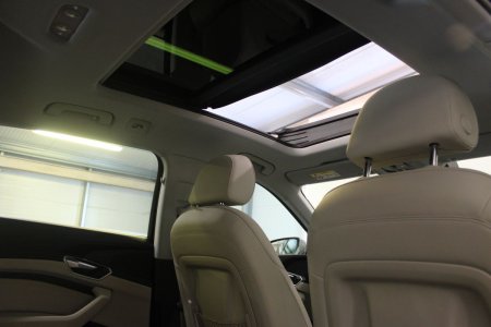 2020 Audi e-tron - photo 19