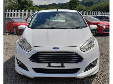 2014 Ford Fiesta - photo 2