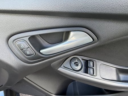 2017 Ford Focus - photo 9