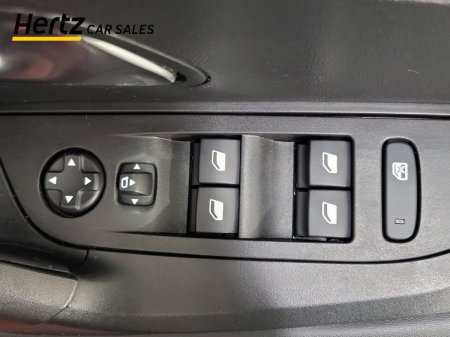 2023 Peugeot 2008 - photo 19