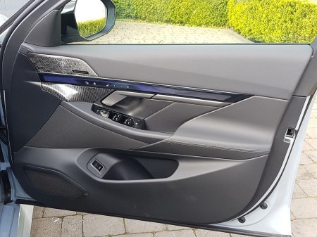 2026 BMW M5 - photo 21